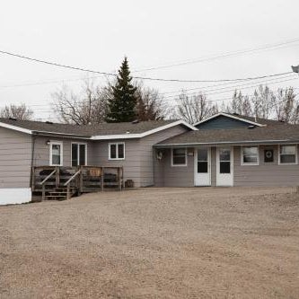 East Side Motel & Cabins
