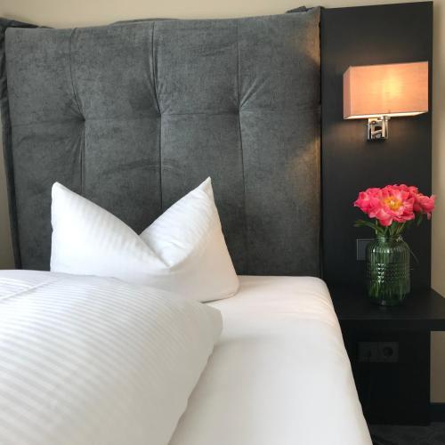 ROSS Hotel Thumbnail