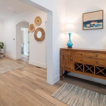 Plush 2-bed apt in Riverside Heights! Thumbnail