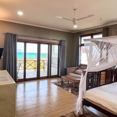Raffia Boutique Hotel