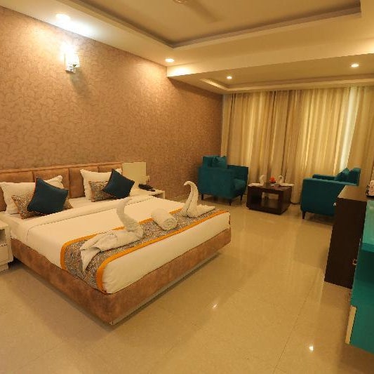 Meera Madhav Resort