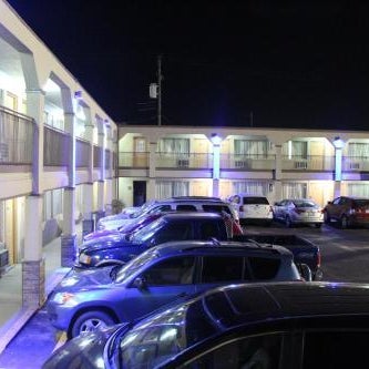 Hutchinson Inn Thumbnail