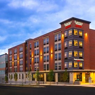 Fairfield Inn & Suites by Marriott Boston Cambridge Thumbnail