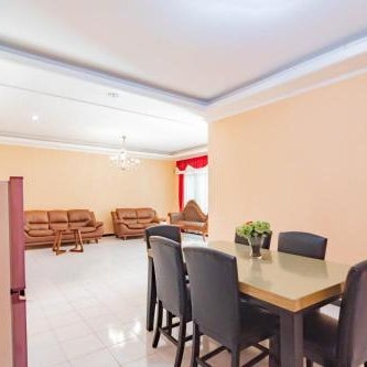 Shofy Guest House Mitra RedDoorz