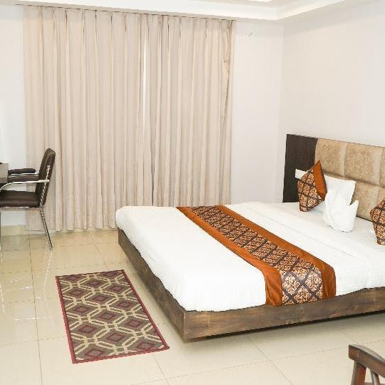 hotel ludhiana regency