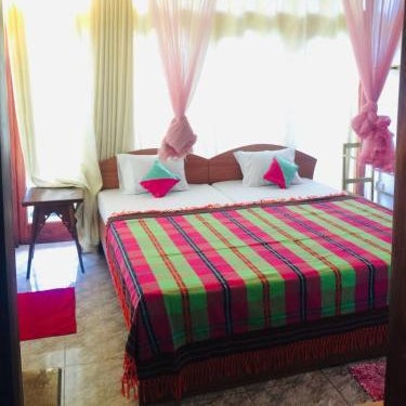 Kandy IVY Banks Holiday Resort