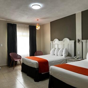 HOTEL LOS ROBLES Thumbnail