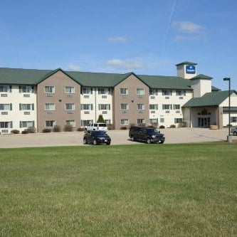 Boarders Inn & Suites by Cobblestone Hotels - Shawano Thumbnail