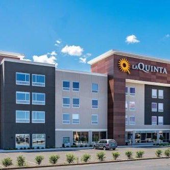 LaQuinta Suites by Wyndham South Bend Notre Dame Area Thumbnail