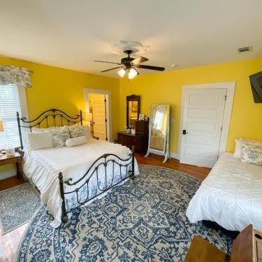 Bama Bed and Breakfast - Capstone Suite