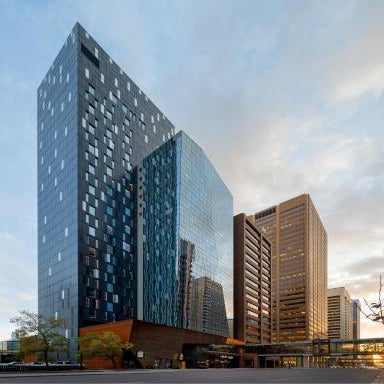 Courtyard by Marriott Calgary Downtown Thumbnail