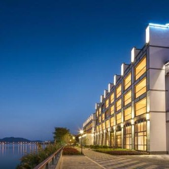 voco Thousand Island Lake By IHG