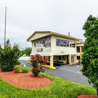 Red Carpet Inn - Stamford Thumbnail
