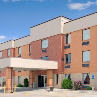 Days Inn by Wyndham Downtown St. Louis Thumbnail