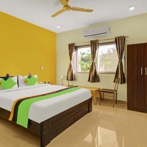 Treebo La Paradise With Swimming Pool