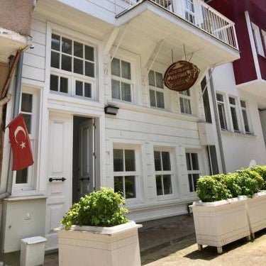White Island Boutique Otel