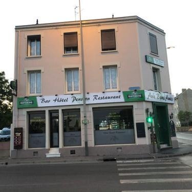 Hotel Aux Bons Amis Thumbnail