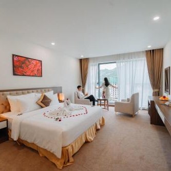 YEN BIEN LUXURY HOTEL