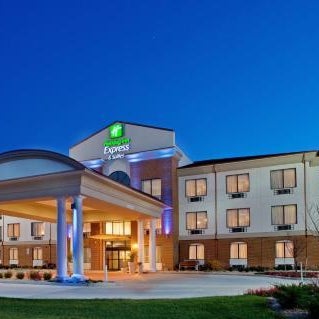 Holiday Inn Express Hotel & Suites St Charles By IHG Thumbnail