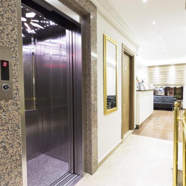 Zendy Suite Hotel