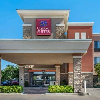 Comfort Suites Manhattan Thumbnail