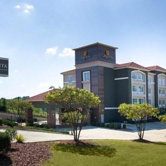 La Quinta Inn & Suites by Wyndham Tupelo Thumbnail