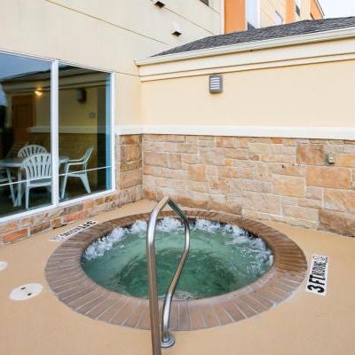 Comfort Suites Palestine Thumbnail