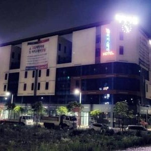 Rich Stay Hotel