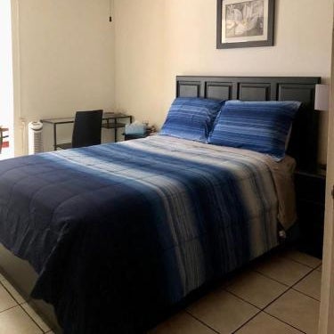 Room near Airport/ Cerca del Aeropuerto Thumbnail