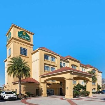 La Quinta Inn & Suites by Wyndham Bush Intercontinental Airport East Thumbnail