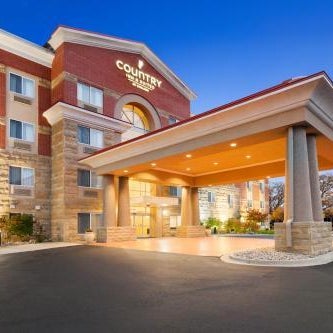 Country Inn & Suites by Radisson, Dearborn, MI Thumbnail