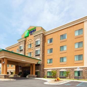 Holiday Inn Express Hotel & Suites Mount Airy By IHG Thumbnail