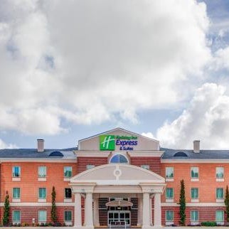 Holiday Inn Express And Suitescut Off Galliano By IHG