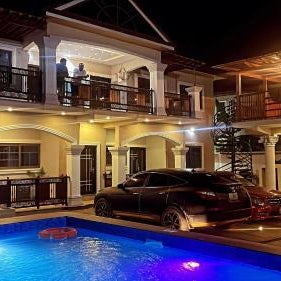 Yussals Luxury Apartment