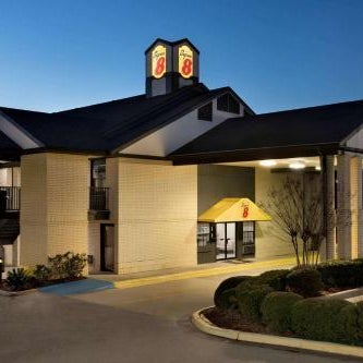 Super 8 by Wyndham Ruston Thumbnail