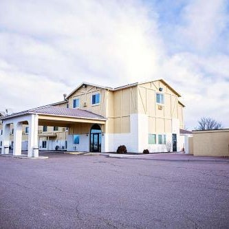 Super 8 by Wyndham Holbrook Thumbnail