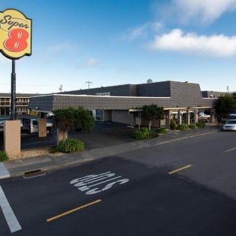 Super 8 by Wyndham Eureka Thumbnail