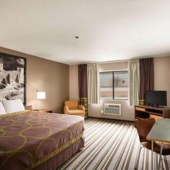 Super 8 by Wyndham Durango Thumbnail