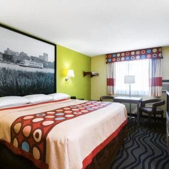Super 8 by Wyndham Brunswick/St Simons Island Area Thumbnail