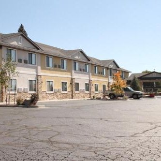 Super 8 by Wyndham Montrose Thumbnail