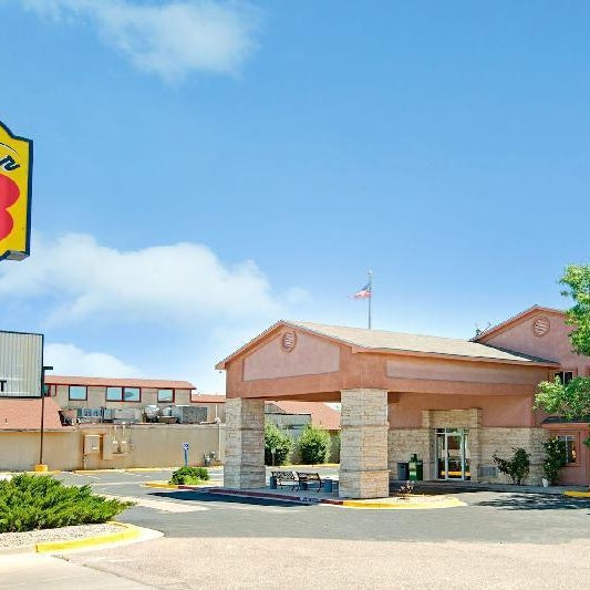 Super 8 by Wyndham Belen NM Thumbnail