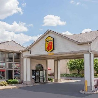 Super 8 by Wyndham Appleton Thumbnail