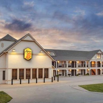 Super 8 by Wyndham City of Moore Thumbnail