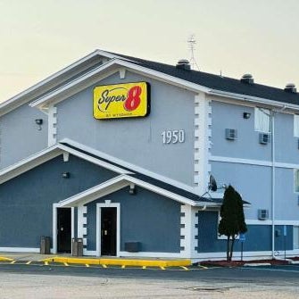 Super 8 by Wyndham Benton Harbor/St. Joseph Thumbnail
