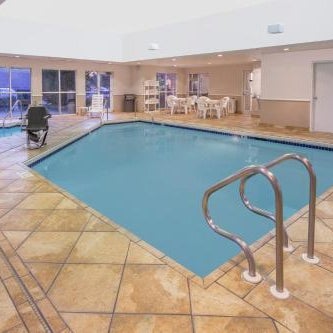 Super 8 by Wyndham Madison South Thumbnail