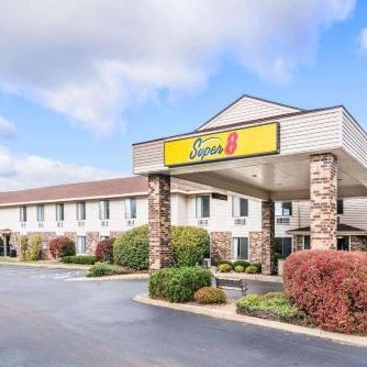 Super 8 by Wyndham Wausau Thumbnail