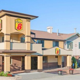 Super 8 by Wyndham Salmon Arm Thumbnail