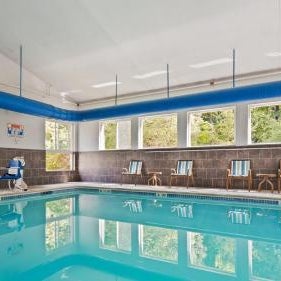 Best Western Plus New England Inn & Suites Thumbnail