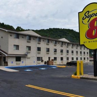 Super 8 by Wyndham La Vale/Cumberland Area Thumbnail