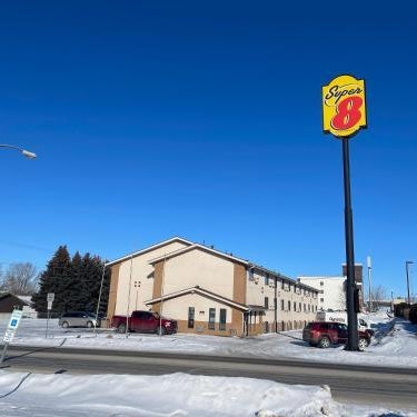 Super 8 by Wyndham Bismarck Thumbnail